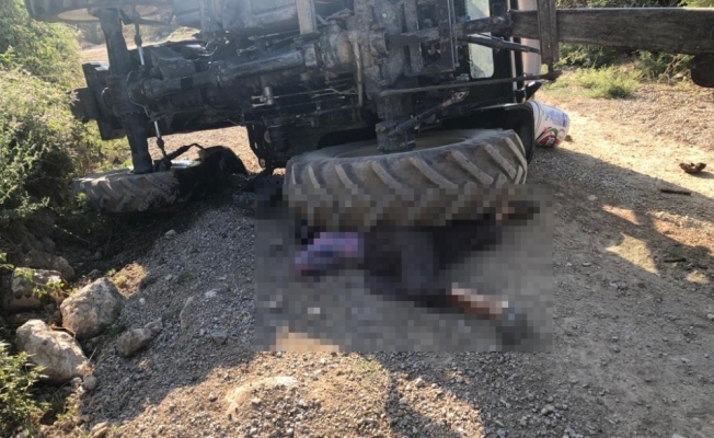 Karı koca, devrilen traktörün altında kalarak hayatlarını kaybetti