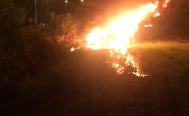 Kaza sonrası alev topuna dönen otomobilde sürücü yanarak hayatını kaybetti