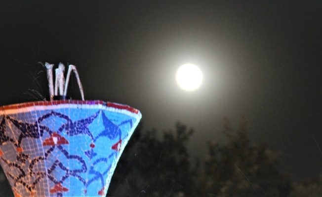 Kütahya’da vazo-dolunay buluşması göz kamaştırdı