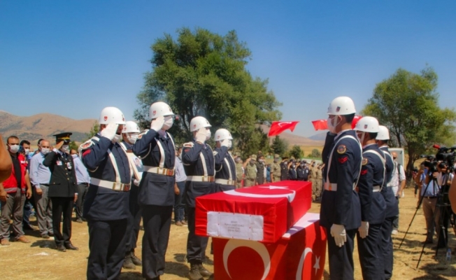 Sel şehidi dualarla uğurlandı