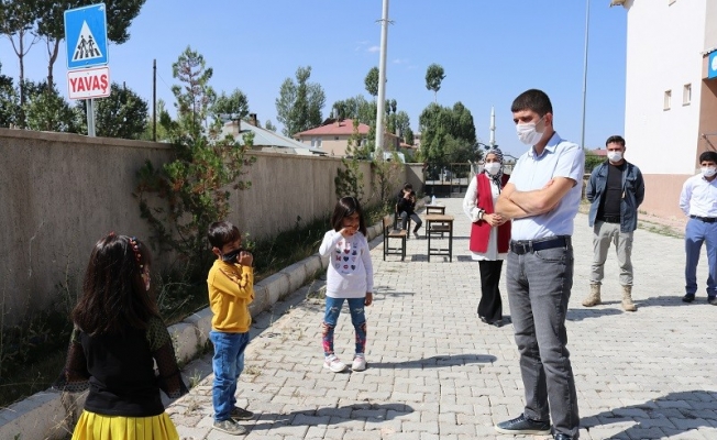 Gürpınar’da yüz yüze eğitim başladı