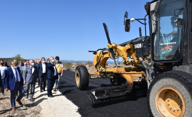 Köy yolları asfalta kavuştu