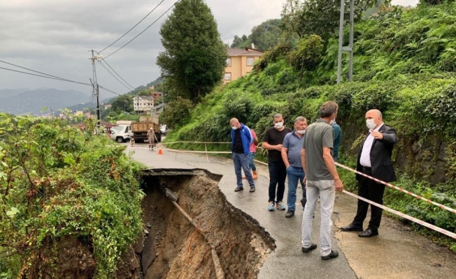 Rize’de şiddetli yağmur heyelanlara neden oldu