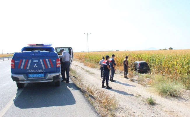 Yoldan çıkan otomobil mısır tarlasına uçtu: 3 yaralı