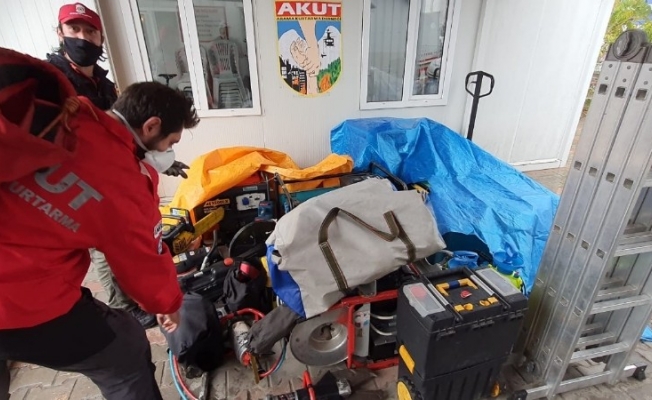 AKUT Eskişehir ekibi İzmir’e destek için yola çıktı