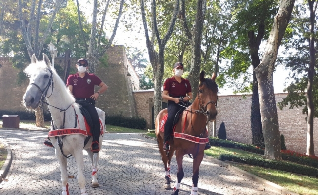 Atlı polisler Gülhane parkında denetim yaptı