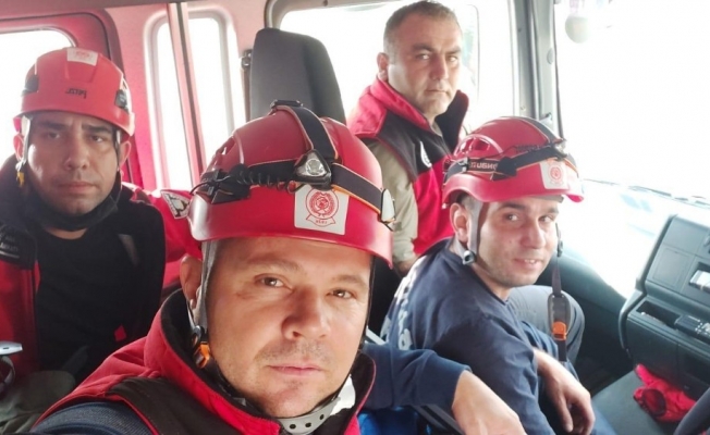 Balıkesir itfaiyesi yaraları sarmak için İzmir’e hareket etti