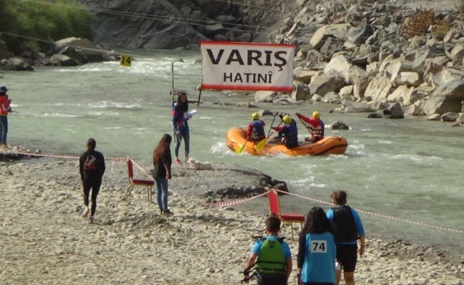 Hakkari’de düzenlenen “Türkiye Rafting Şampiyonası” sona erdi