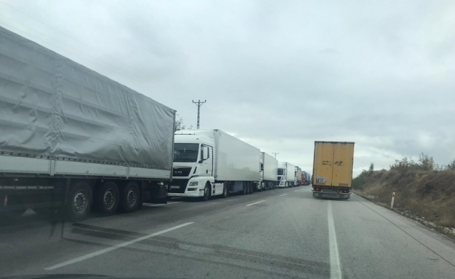 Hamzabeyli Sınır Kapısı’nda tır kuyruğu 23 kilometre
