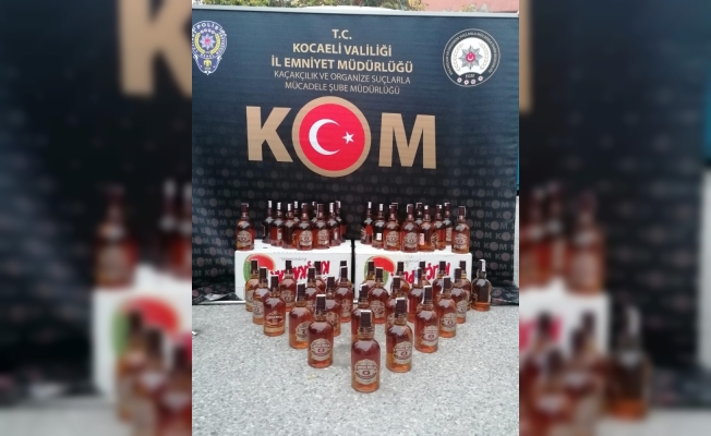 Kocaeli’de evlere kurulan imalathanelerde onlarca litre sahte içki ele geçirildi