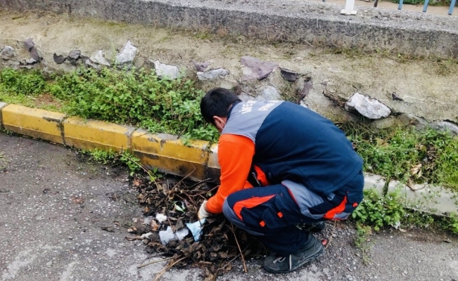 Körfez’de ani yağışlara karşı menfez ve mazgallar temizlendi