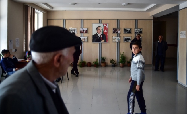 Ermenistan’ın saldırılarından kaçan siviller, 18 gündür okullarda yaşıyor