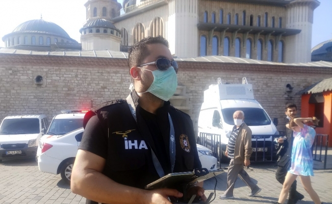 Taksim’de turistlere yönelik korona virüs denetimi