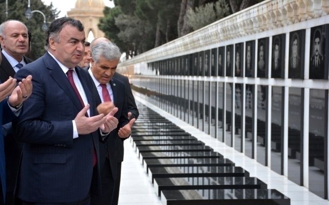 Başkan Kassanov, Şuşa zaferini kutladı