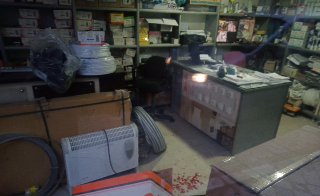 Dükkanı kurşun yağmuruna tuttular