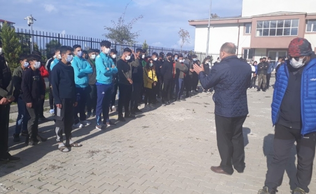 Hakkarili raftingciler Rize’de