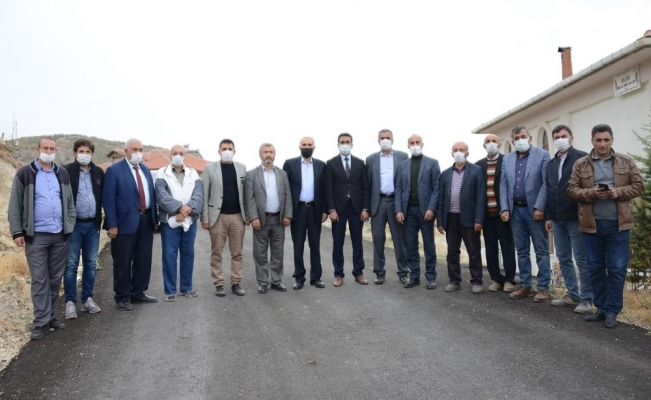 Hekimhan Işıklı Mahallesi’nin 20 yıllık asfalt özlemi giderildi