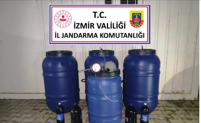 İzmir’de 900 litre kaçak şarap ele geçirildi