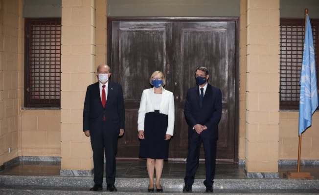 KKTC Cumhurbaşkanı Tatar Rum lider Anastasiadis ile görüştü