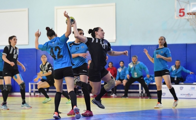 Mavi Kelebekler evinde kazandı