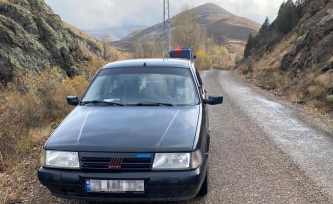 Otomobilinin içinde silahla öldürüldü