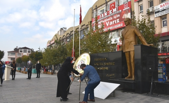 Sakarya’da Öğretmenler Günü kutlandı