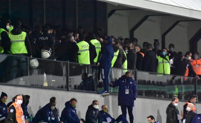 Denizlispor-Fenerbahçe maçında yöneticiler arasında tartışma çıktı