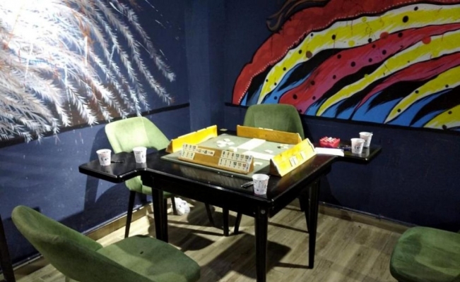 Osmaniye’de yasağı delen kafeye polis baskını