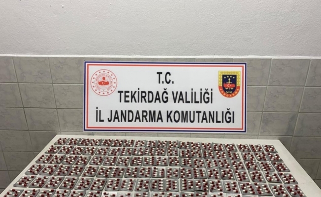 Ticari takside uyuşturucu hap ele geçirildi