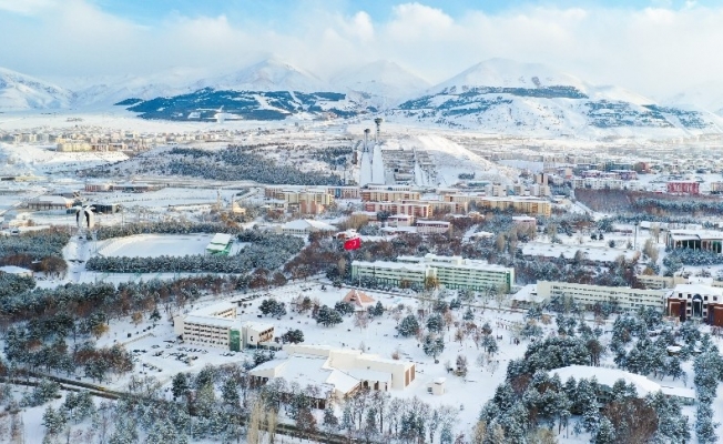 Atatürk Üniversitesi 12 Milyon ders oturumuyla ilk dönemi tamamladı