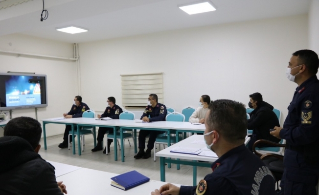 “İyi Dersler Şoför Amca” projesi kapsamında eğitimcilere seminer verildi