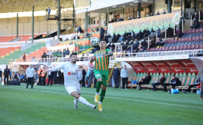 Süper Lig: Aytemiz Alanyaspor: 2 - DG Sivasspor: 0 (İlk yarı)