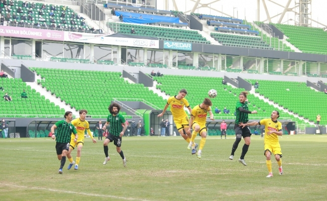 2. Lig: Sakaryaspor: 3 - Tarsus İdman Yurdu: 1