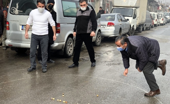 Bin yıllık ’aşık oyunu’ Erzincan’da hayat buldu