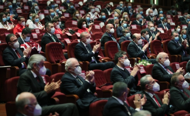 Cumhurbaşkanı Erdoğan, Milli Sporcu Burs Programı’nı tanıttı