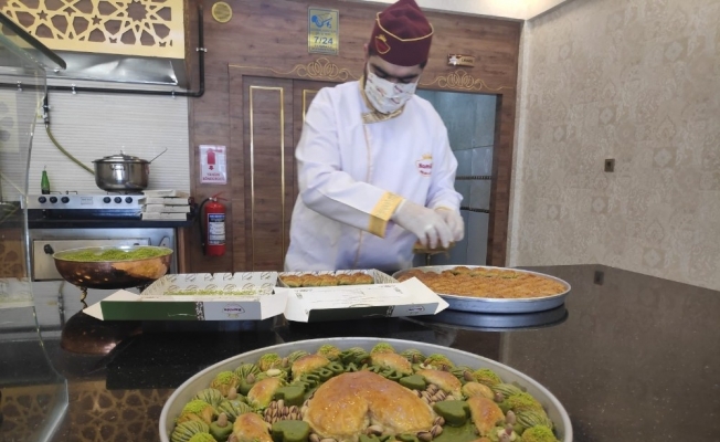 Gazi ve şehit yakınlarına en tatlı Sevgililer Günü hediyesi verildi