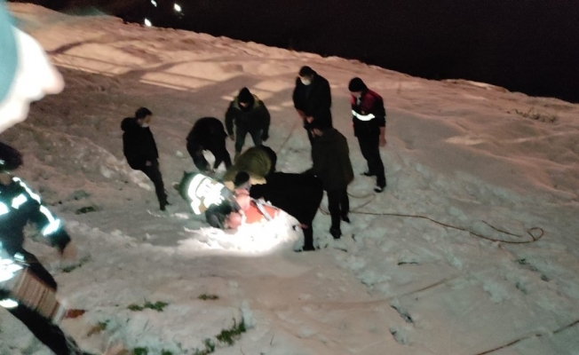 Köprüden Yeşilırmak’a atladı, ekipler kurtardı