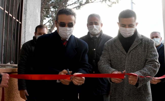 Kuşadası Belediyesi tarafından yaptırılan Yeniköy İlköğretim Okulu ek binası hizmete girdi