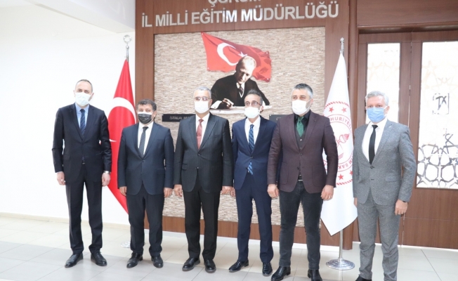 AK Parti Çorum İl Başkanı Ahlatcı: “Çorum’da eğitim kalitesinin artırılması için ne gerekiyorsa yapacağız”