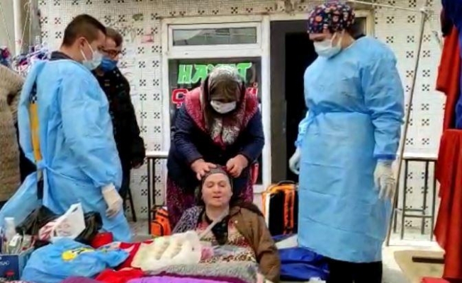 “Bana bıçak çekildi” diyen kadın polisi görünce, “Siz benim sağ kolumsunuz” dedi