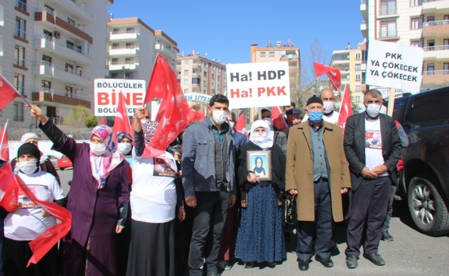 Diyarbakır’daki evlat nöbetine bir aile daha katıldı