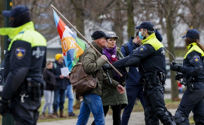 Hollanda’da genel seçim öncesi hükümet karşıtı protesto