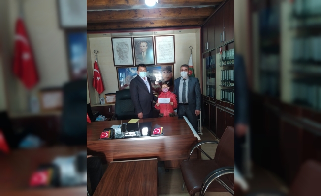 İstiklal Marşı Okuma Yarışması’nda birinci oldu ödülü Şehit Ailelerine bağışladı