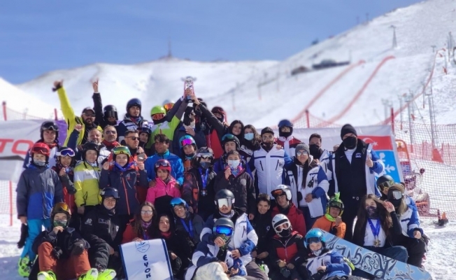 Kayakta şampiyon Kayseri oldu