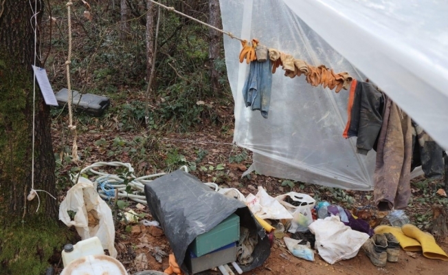 (Özel) Sarıyer’de 15 metre derinlikte suçüstü yakalanan defineciler serbest