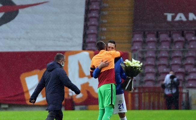 Süper Lig: Galatasaray: 1 - Çaykur Rizespor: 1 (Maç devam ediyor)
