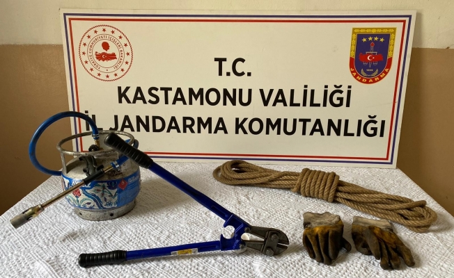 2 kilometrelik enerji hattını çaldılar JASAT ekiplerine yakalandılar