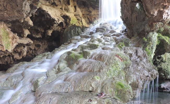 2 milyon yıllık ‘Yeraltı Pamukkale’si şifa dağıtmaya devam ediyor