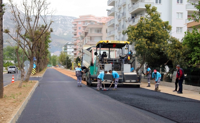 Başkan Yücel asfalt çalışmalarını yerinde inceledi