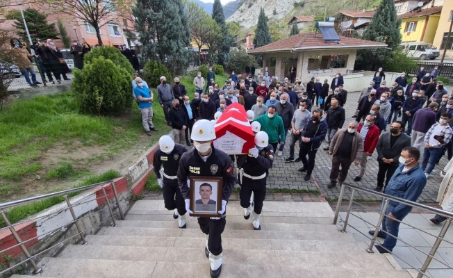 Kanserden vefat eden polis memuru son yolculuğuna uğurlandı